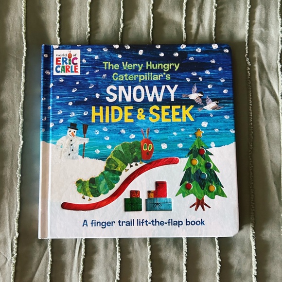 Hungry Caterpillar's Snowy Hide & Seek + The Jolly Christmas Postman - Picture 2 of 3